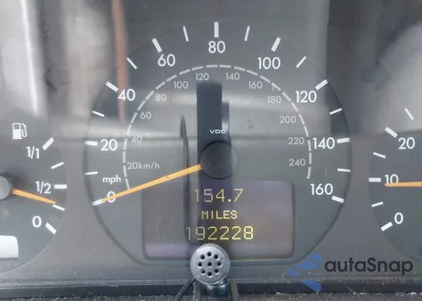 2001 Mercedes-Benz E 320 z USA, uszkodzony, nr VIN WDBJF65J71B309069